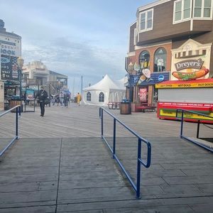 Meet your Posher, Daniella